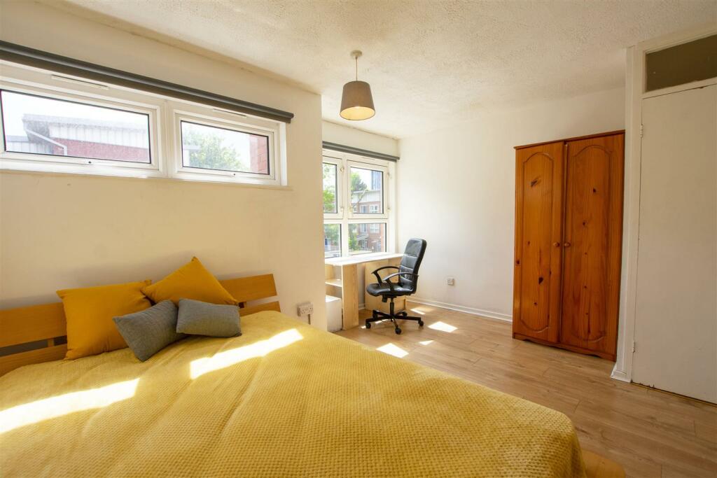 Additional property image - Shepherds Gardens, Birmingham