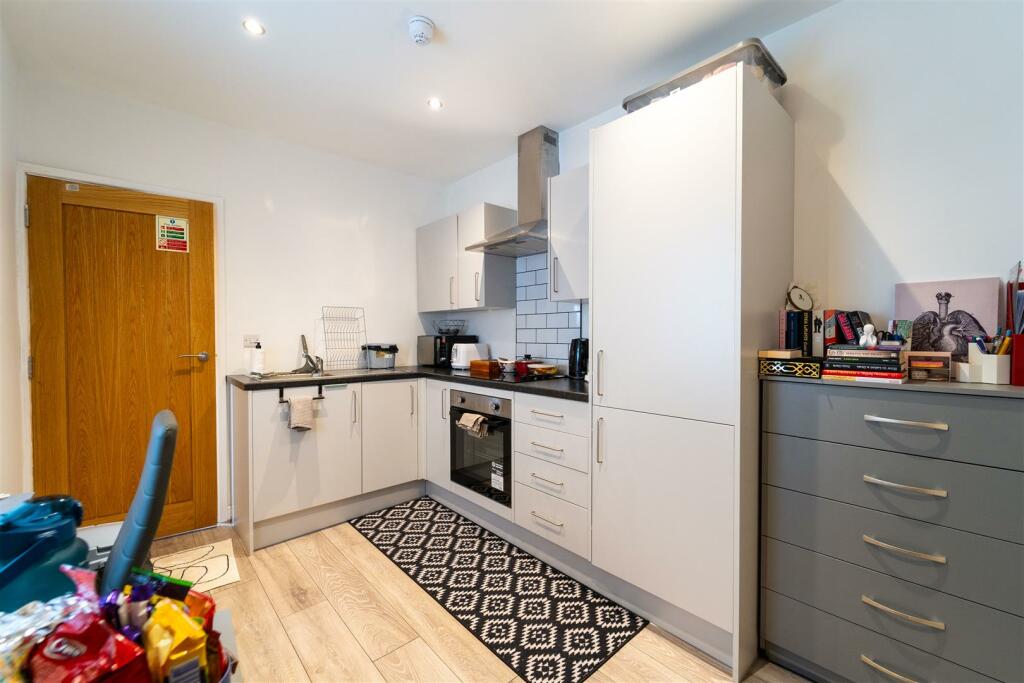 Additional property image - Oak Tree Lane, Selly Oak, Birmingham