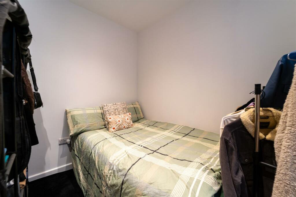 Additional property image - Oak Tree Lane, Selly Oak, Birmingham