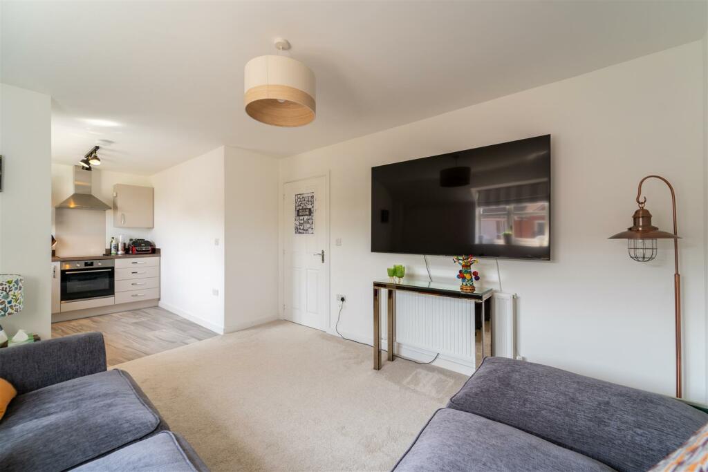 Additional property image - Heroes Drive, Birmingham