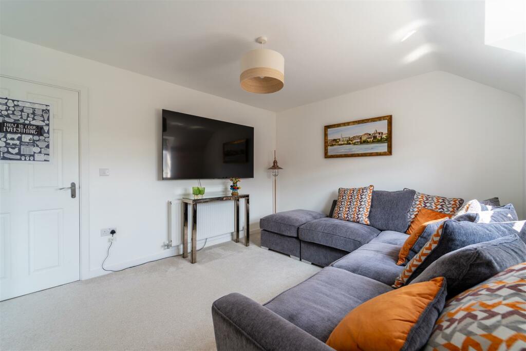 Additional property image - Heroes Drive, Birmingham