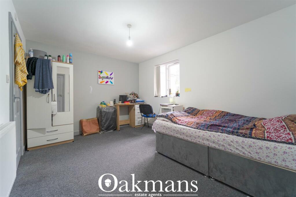 Additional property image - Oak Tree Lane, Selly Oak, B29