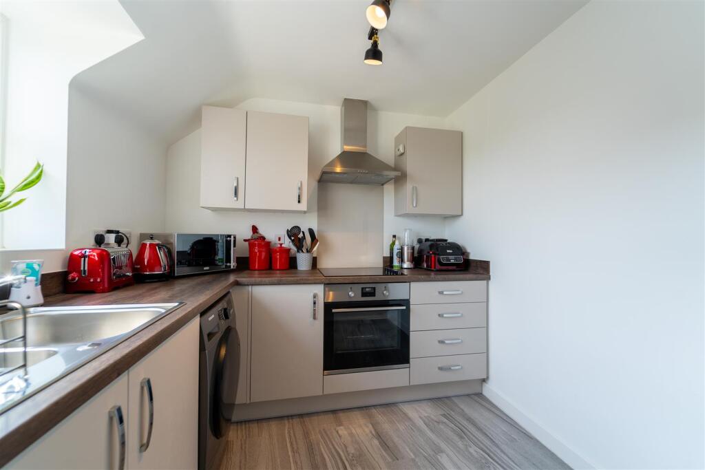 Additional property image - Heroes Drive, Birmingham