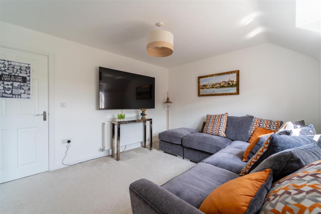Additional property image - Heroes Drive, Birmingham