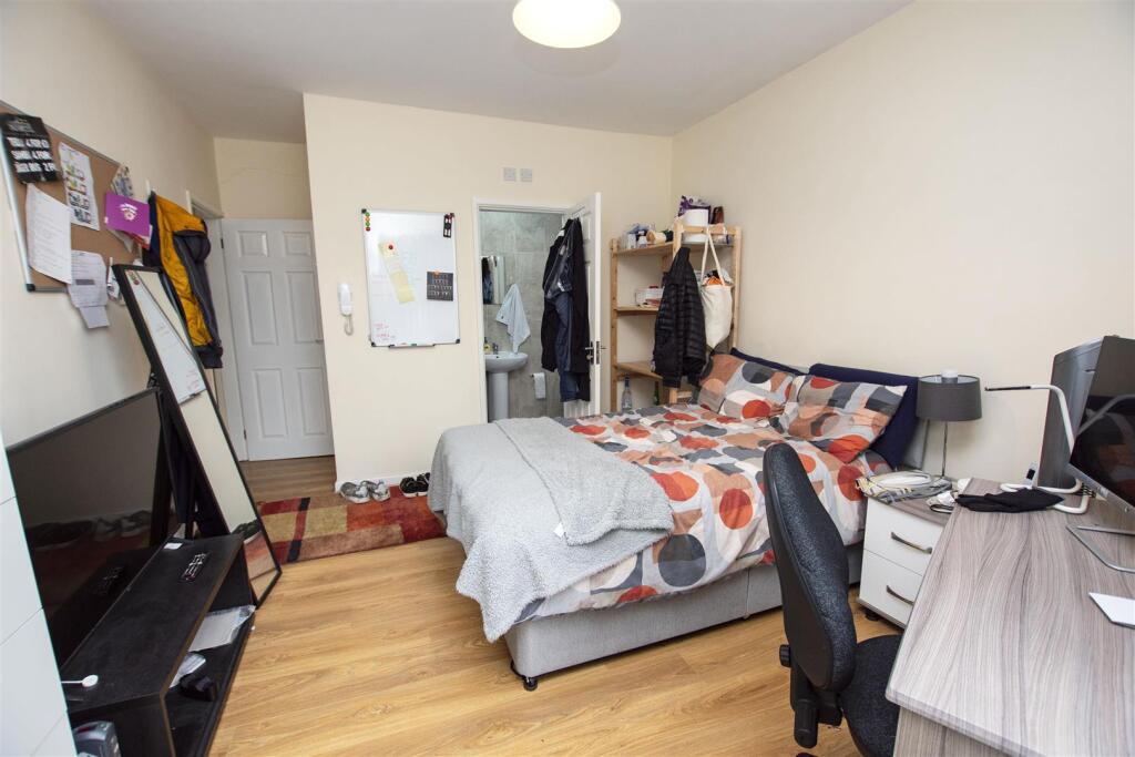 Additional property image - Katie Road, Birmingham