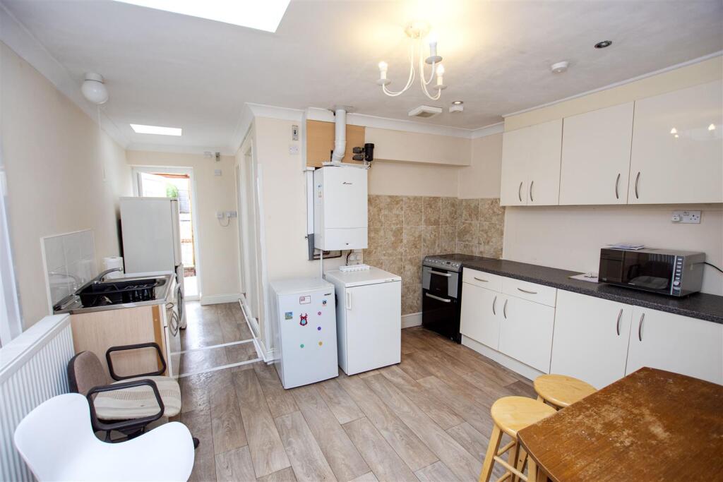 Main image of property: Harborne Lane, Selly Oak, Birmingham, B29