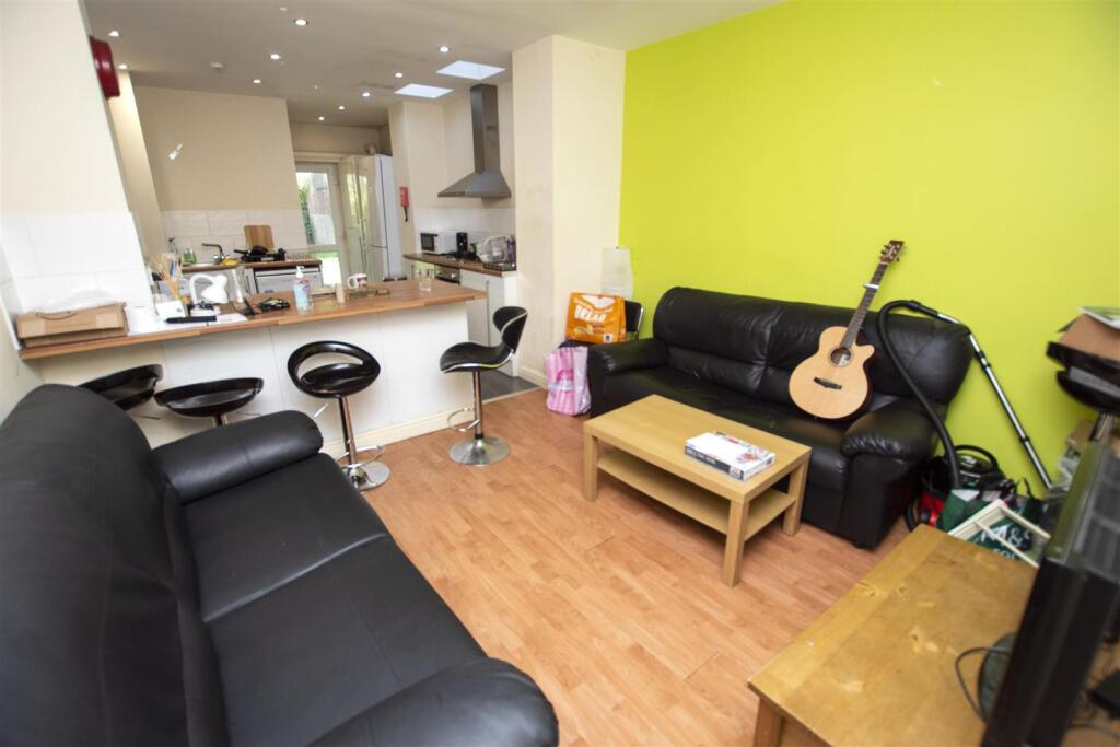 Main image of property: Heeley Road, Birmingham, West Midlands, B29