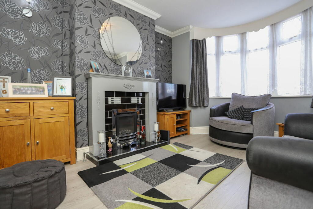 Additional property image - Feldon Lane, Halesowen, B62 9DS