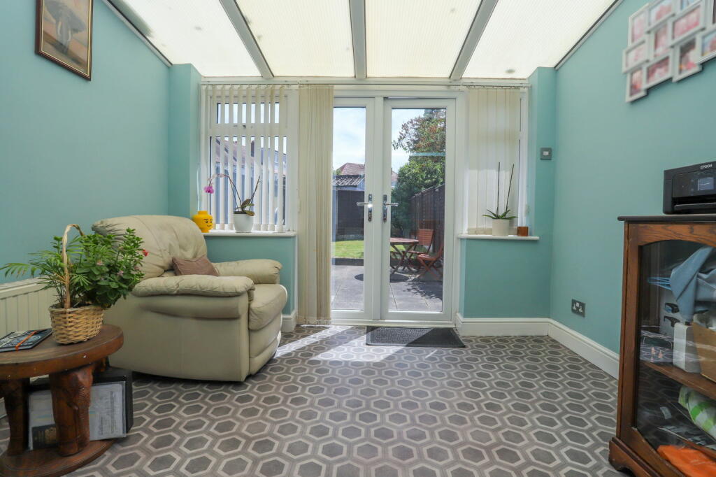 Additional property image - Feldon Lane, Halesowen, B62 9DS