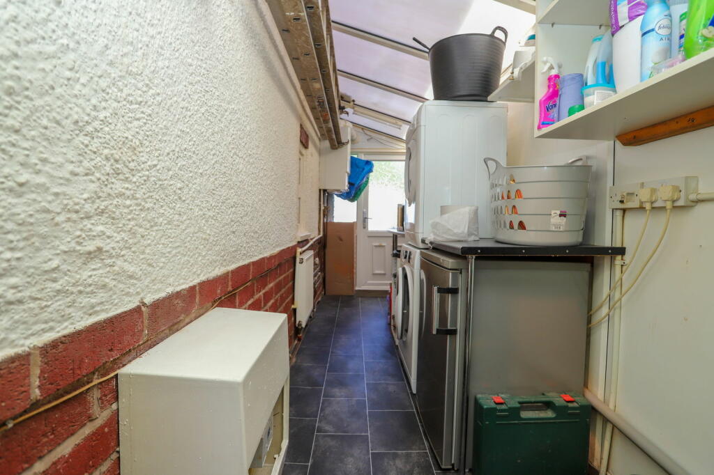 Additional property image - Feldon Lane, Halesowen, B62 9DS