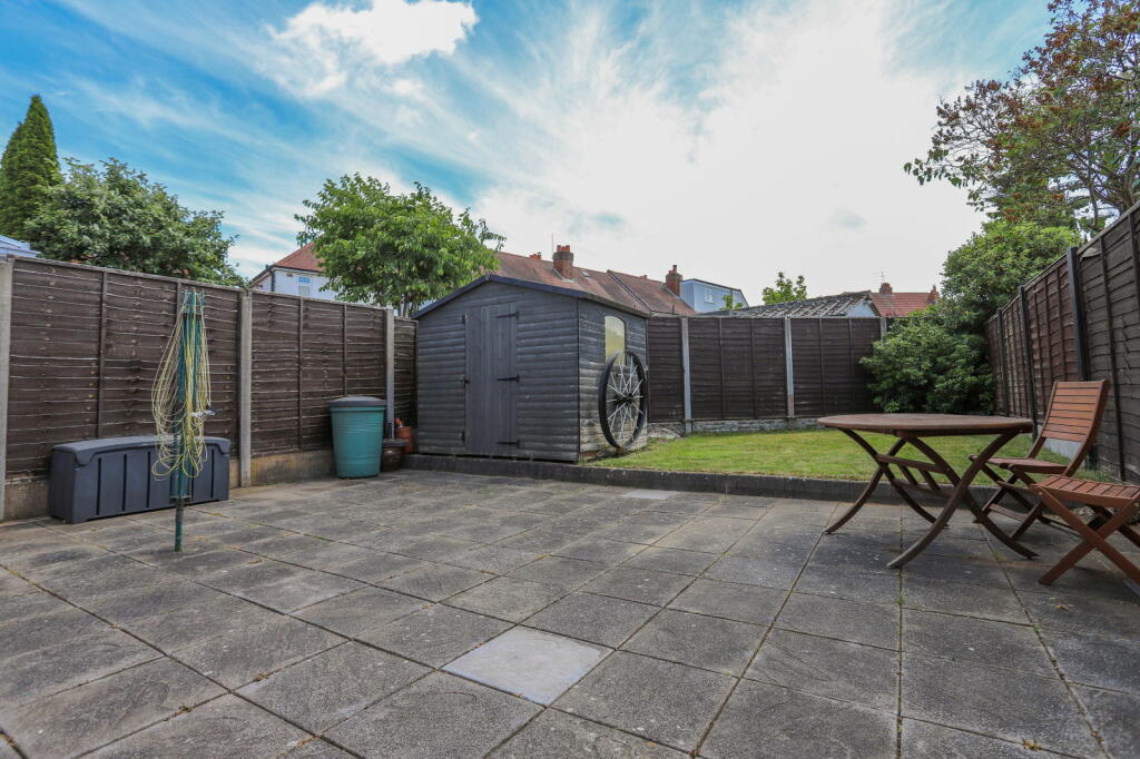 Additional property image - Feldon Lane, Halesowen, B62 9DS