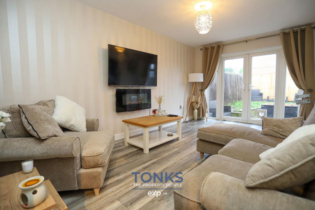 Additional property image - Hamilton Avenue, Halesowen, B62 8SG