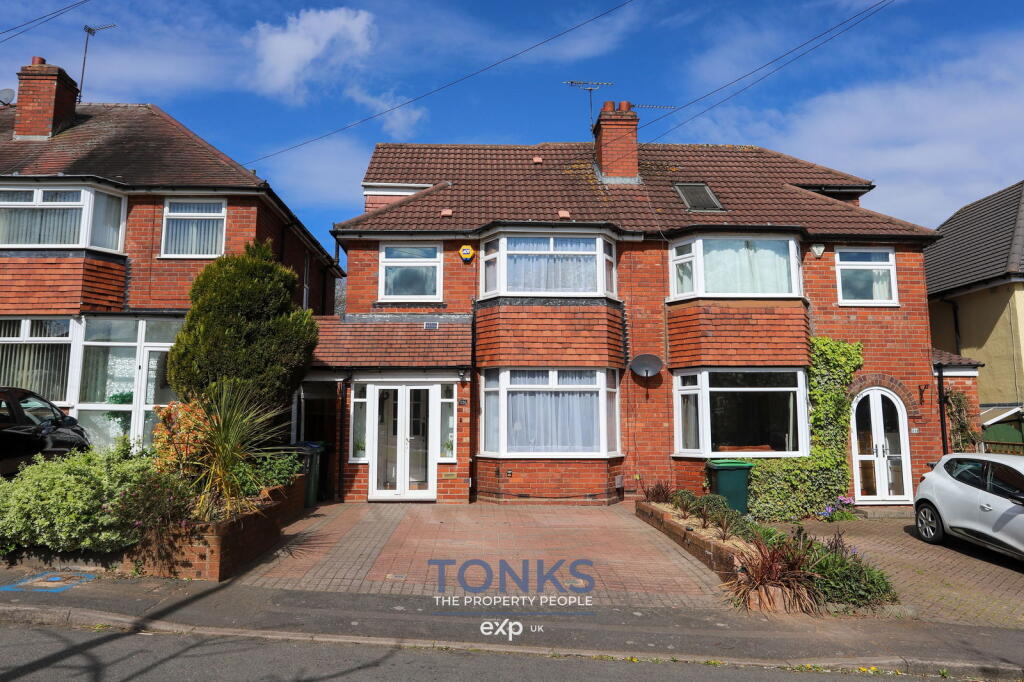 Main image of property: Kingsway, Oldbury, B68 0QE