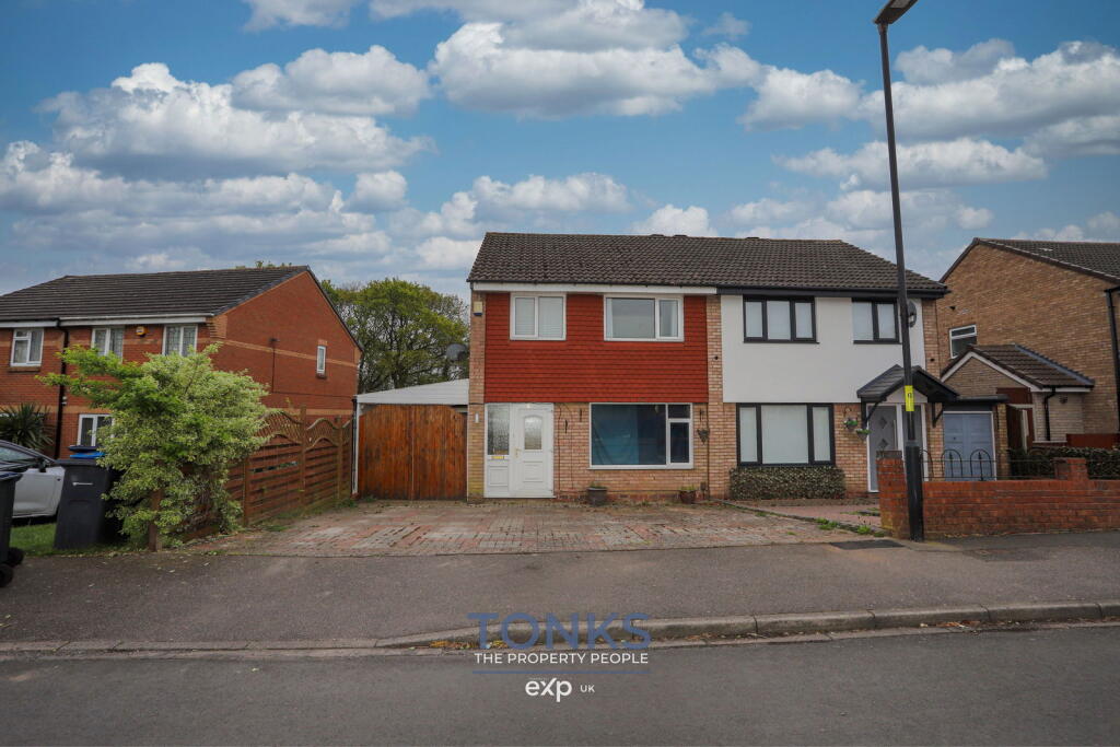 Main image of property: Dovebridge Close,Sutton Coldfield,B76 2UH