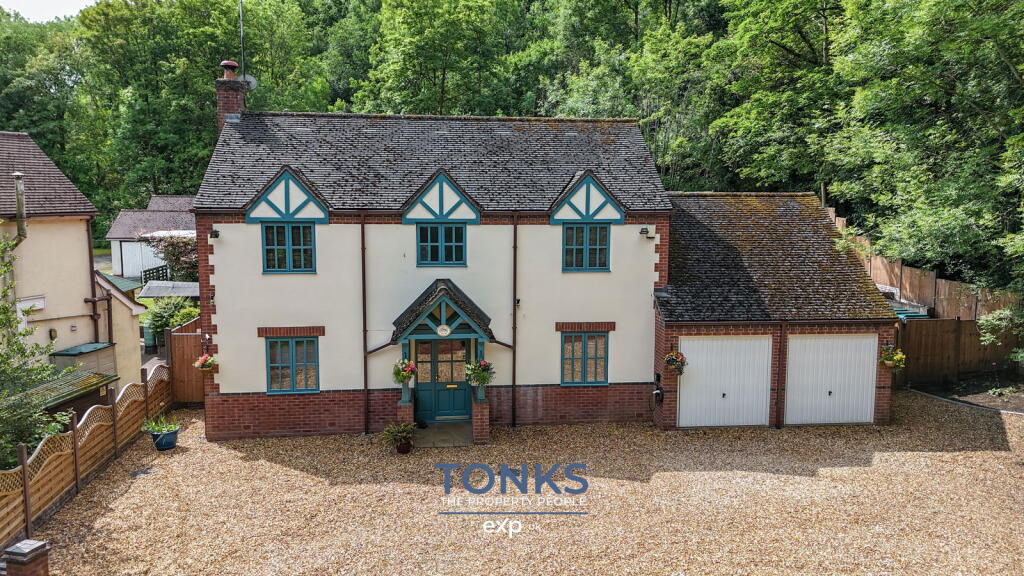 Main image of property: Furnace Coppice, Halesowen, B63 3ND