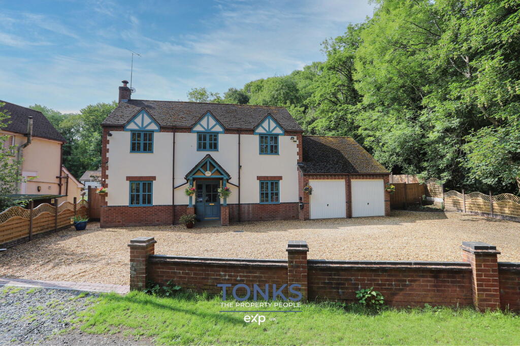 Main image of property: Furnace Coppice, Halesowen, B63 3ND