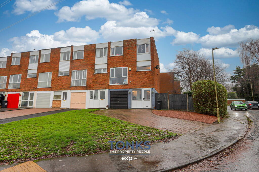 Main image of property: Woodbury Road, Halesowen, B62 9AQ