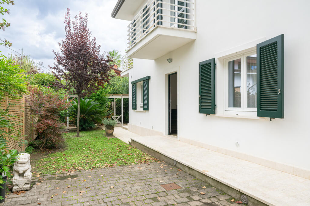 Main image of property: Tuscany, Lucca, Forte Dei Marmi