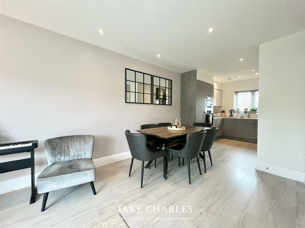 Additional property image - Crescent Gardens, St. Albans