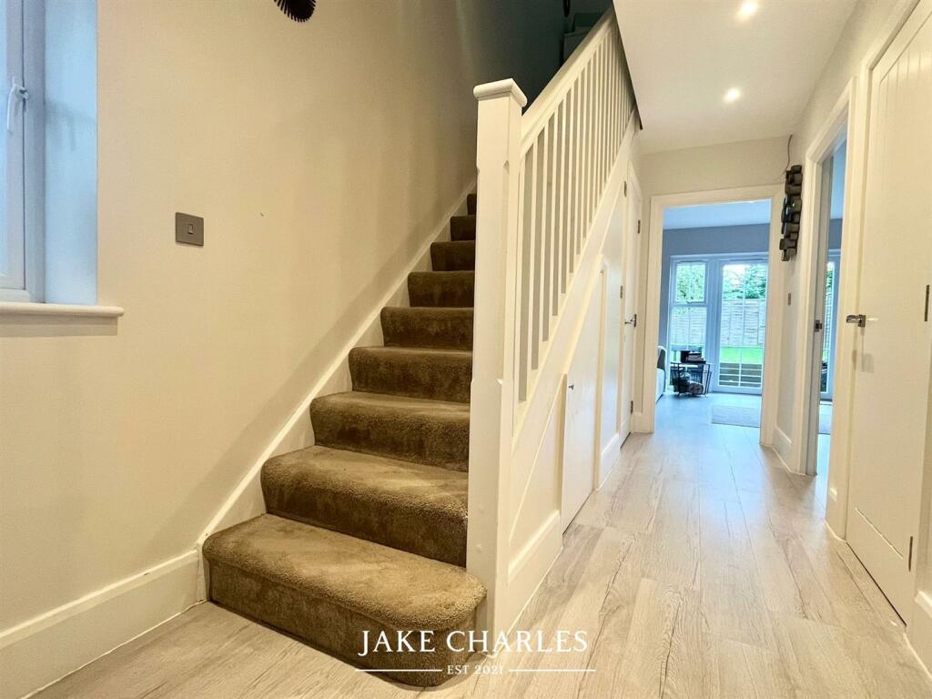 Additional property image - Crescent Gardens, St. Albans