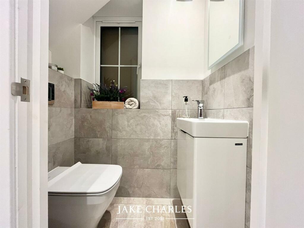 Additional property image - Crescent Gardens, St. Albans