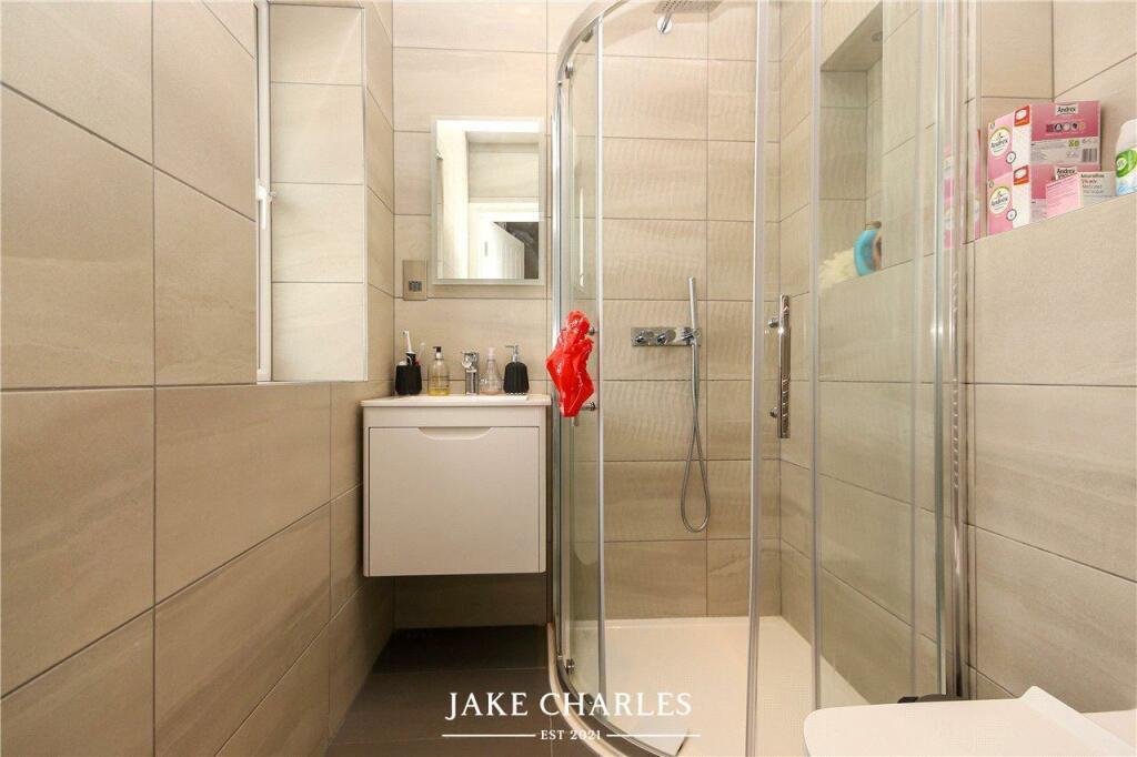 Additional property image - Crescent Gardens, St. Albans