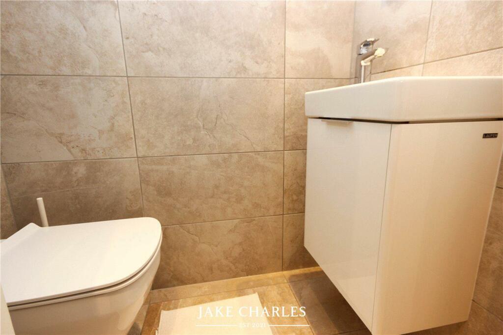 Additional property image - Crescent Gardens, St. Albans