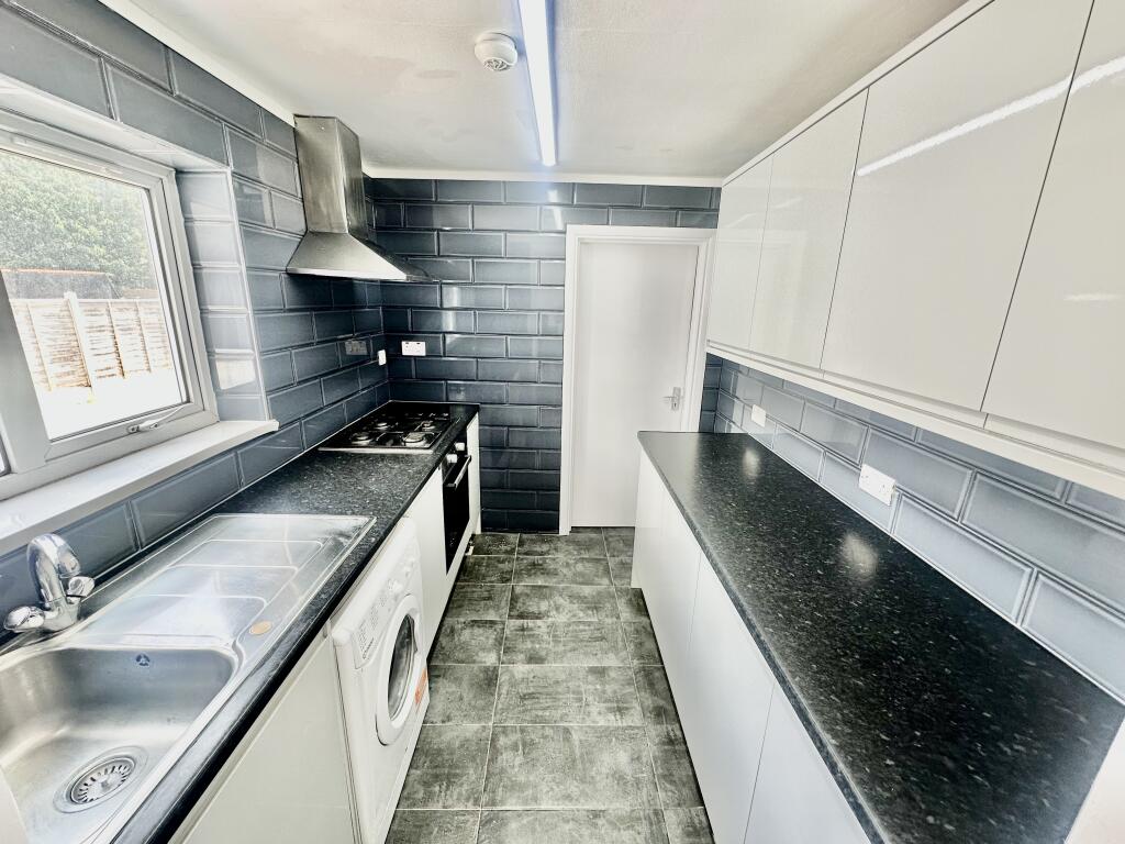 Main image of property: De Vere Gardens, Ilford, IG1