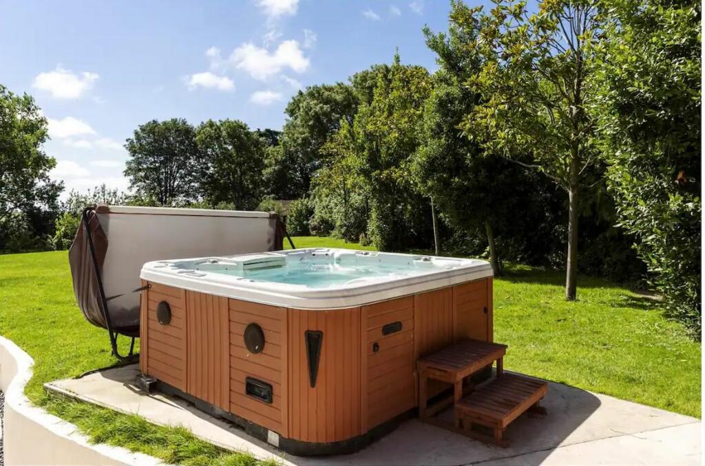 Additional property image - Old Willingdon Road, Friston