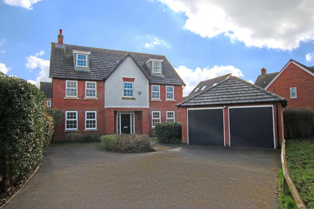 5 bedroom detached house for sale in Bantry Close, Market Harborough, Leicestershire, LE16