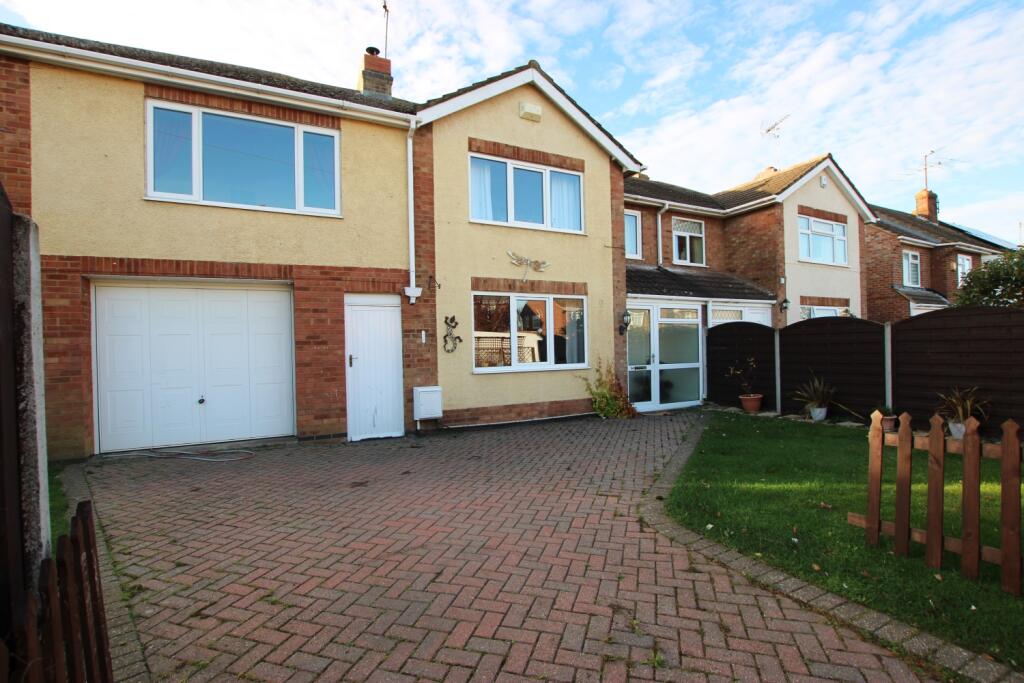 Main image of property: Lodge Road, Rushden, NN10