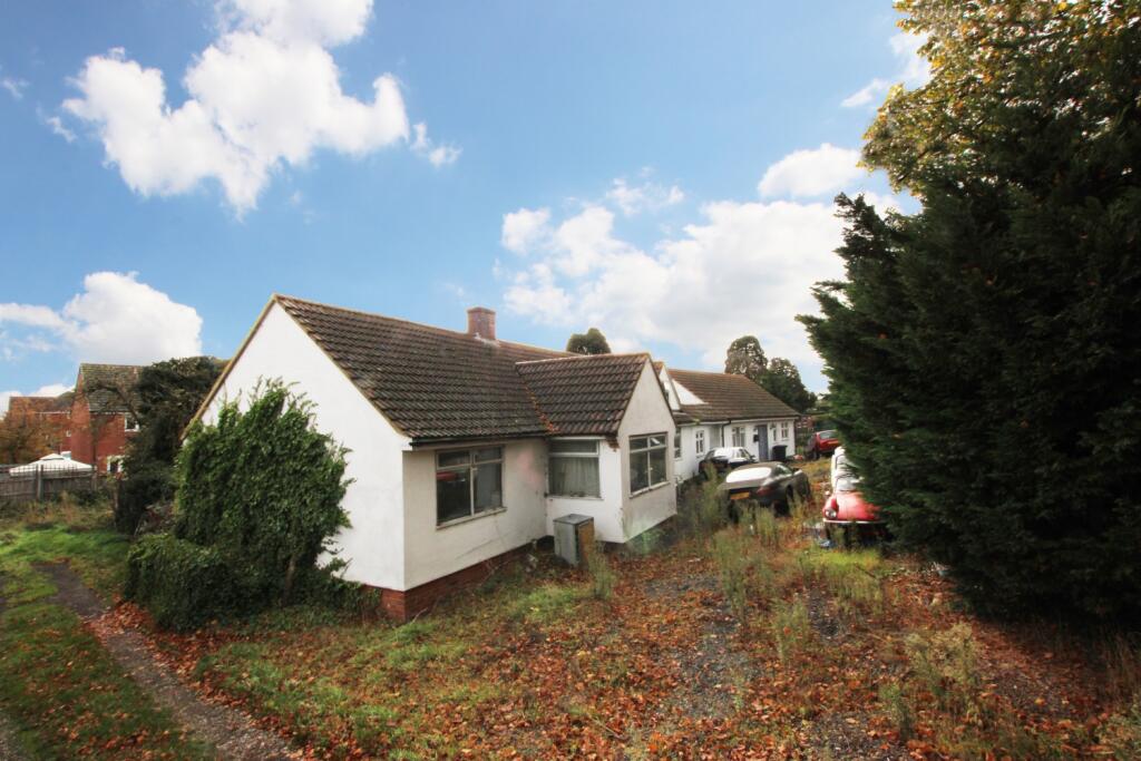 Main image of property: Finedon Road, Wellingborough, NN8