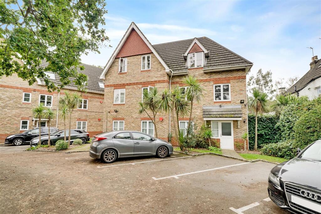 Main image of property: Oakdene Court, Hampton, TW12