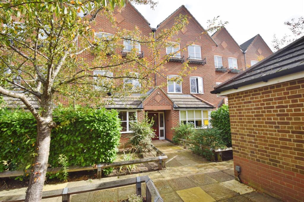 Main image of property: Langridge Mews, Hampton, TW12
