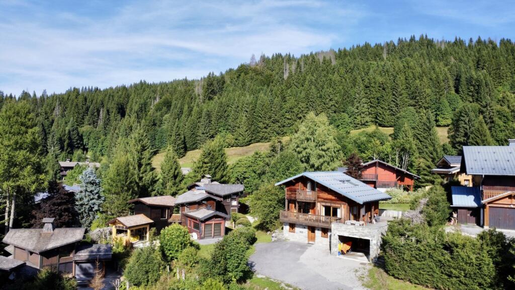 Main image of property: 74260 les-gets