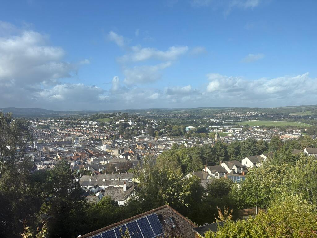 Main image of property: Newton Abbot - Bills Included!