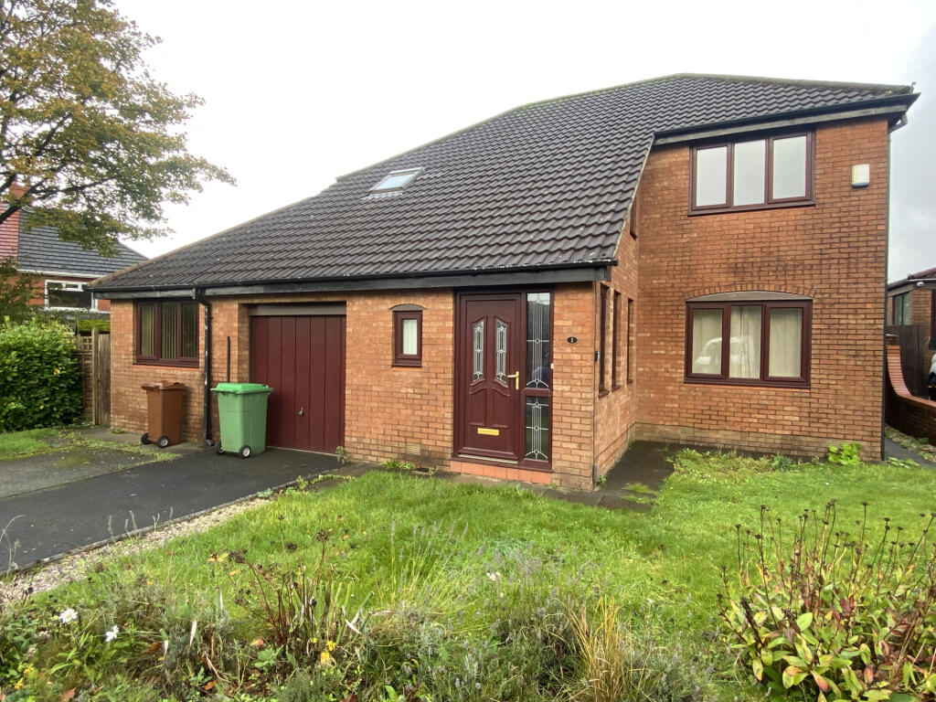 Main image of property: Spinners Way, Moorside, Oldham, Lancashire, OL4
