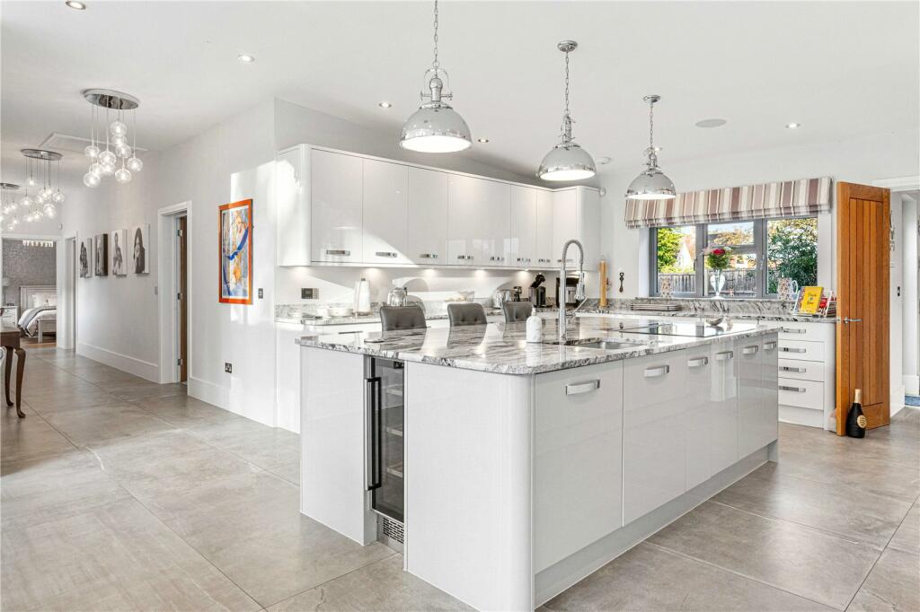 Additional property image - Cage End, Hatfield Broad Oak, Bishop's Stortford, Essex, CM22