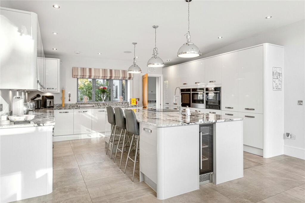 Additional property image - Cage End, Hatfield Broad Oak, Bishop's Stortford, Essex, CM22