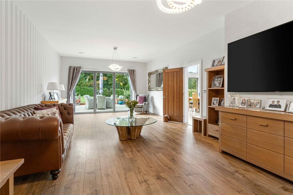 Additional property image - Cage End, Hatfield Broad Oak, Bishop's Stortford, Essex, CM22