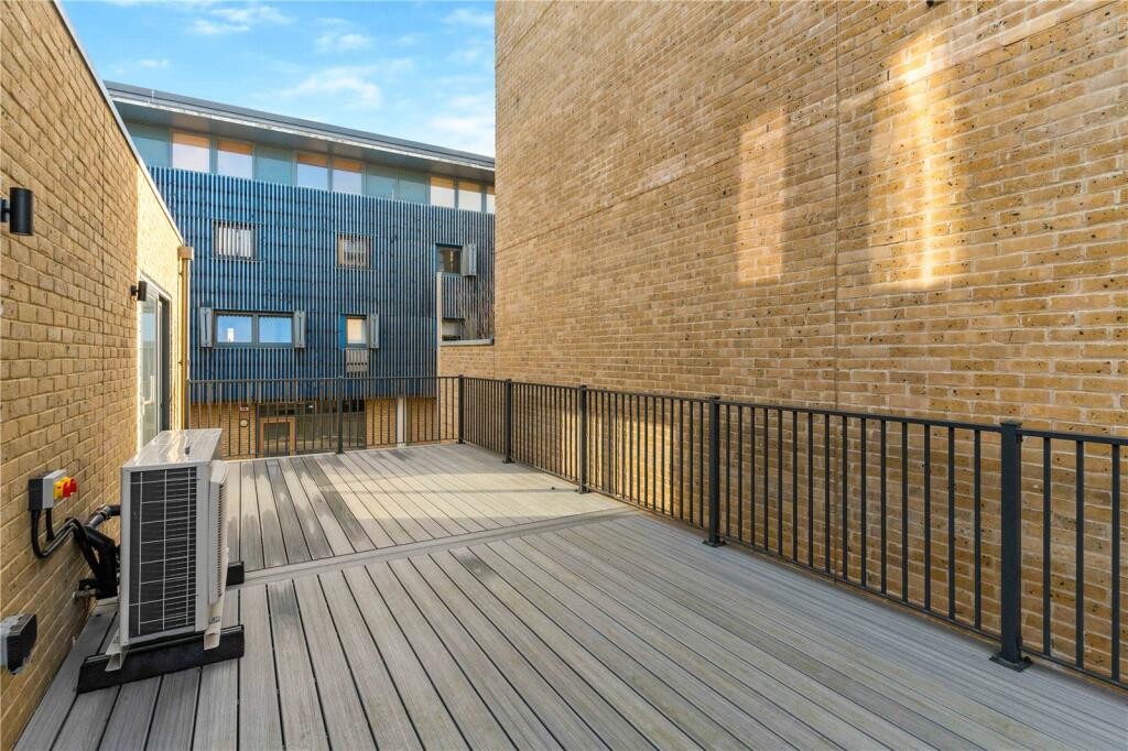 Additional property image - New Pond Street, Newhall, Harlow, Essex, CM17