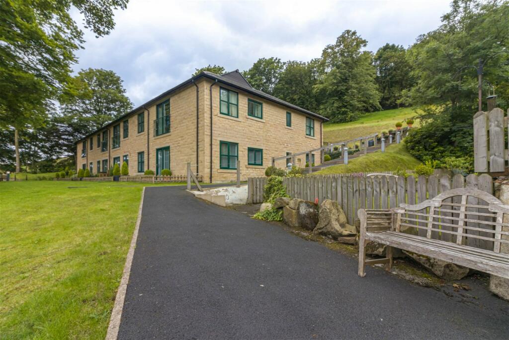 2 bedroom apartment for sale in The Summerhouse, Stoneswood Retirement