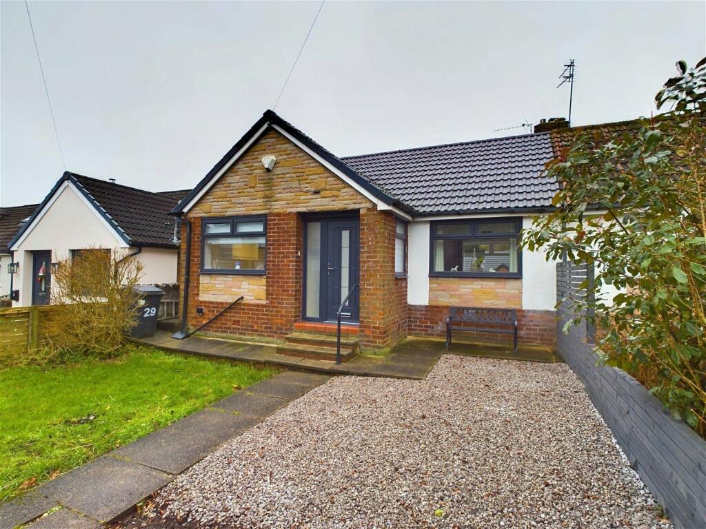 3 bedroom semidetached house for sale in Brookside Avenue, Grotton