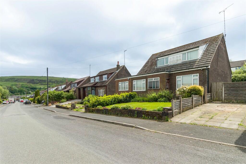 4 bedroom detached house for sale in Palin Wood Road, Delph, Saddleworth, OL3