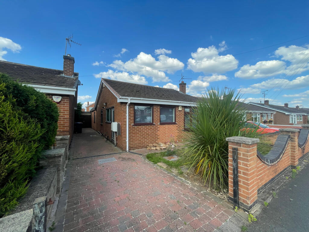 Main image of property: Auckland Road, hucknall, NG15
