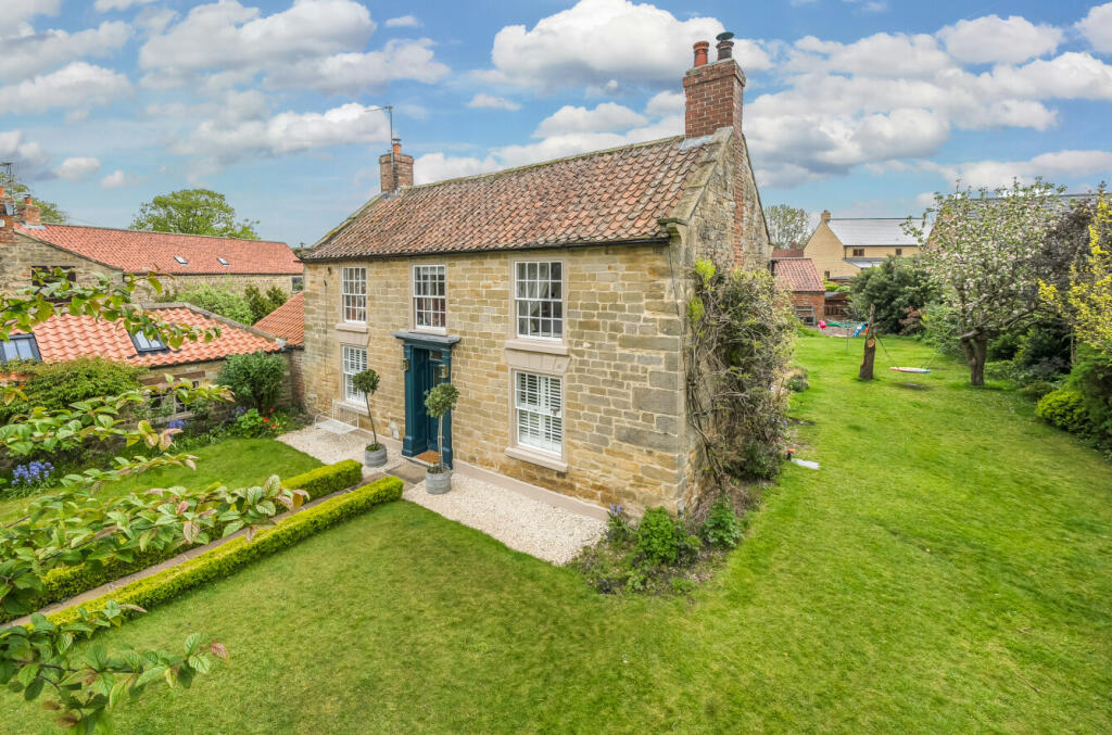 4 bedroom detached house for sale in Rainton, Thirsk, YO7