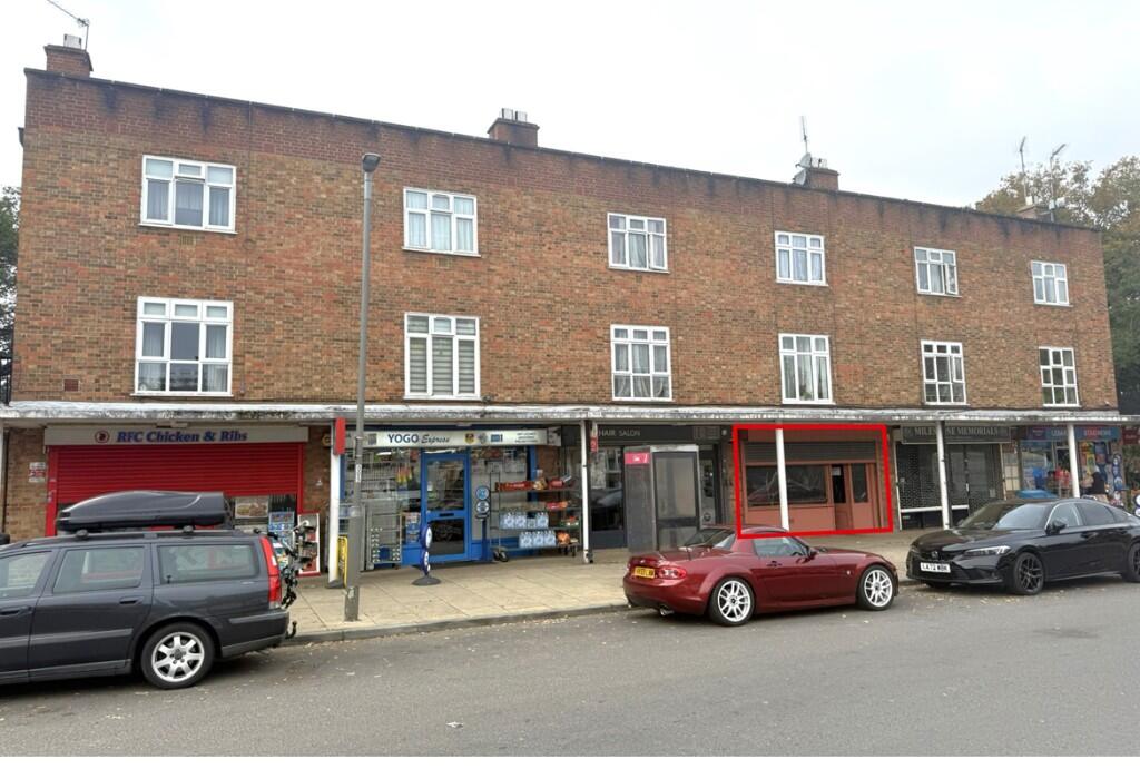 Main image of property: 6a Frensham Drive, Putney Vale, London, SW15 3EA