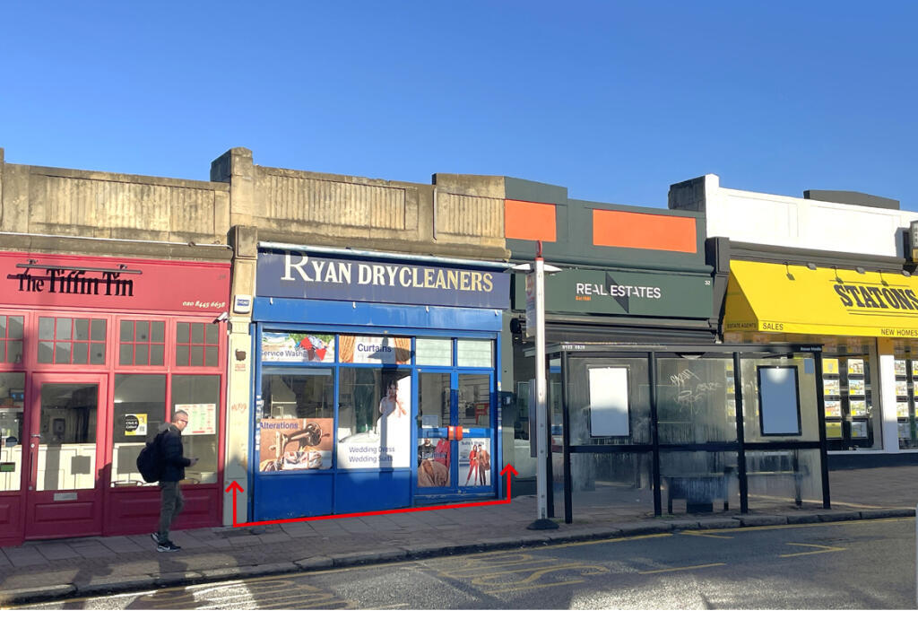 Main image of property: 34 Totteridge Lane, Totteridge, London N20 9QJ