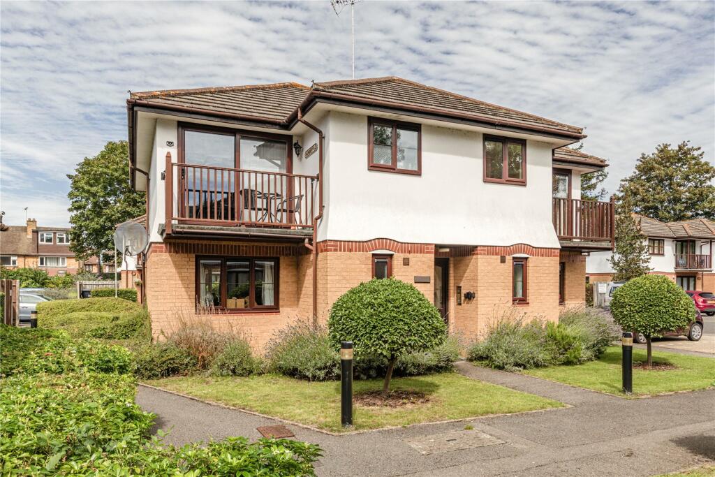 1 bedroom retirement property for sale in Joinville Place, Addlestone, KT15