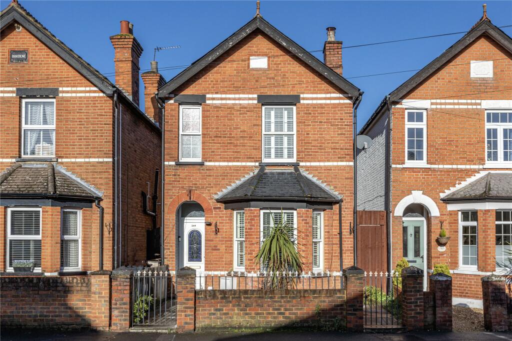 3 bedroom detached house for sale in Liberty Lane, Addlestone, KT15